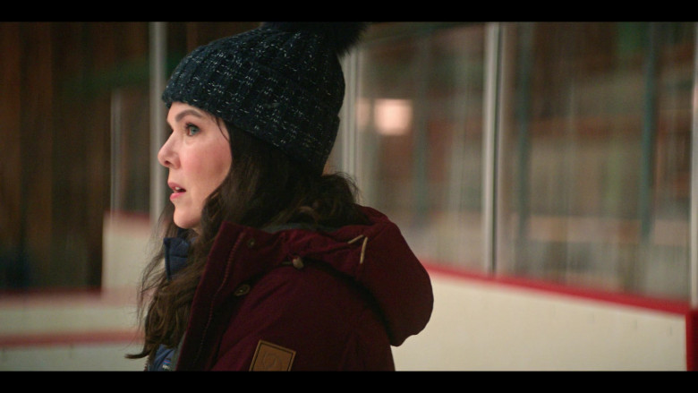 Fjallraven Women’s Jacket of Lauren Graham as Alex Morrow in The Mighty Ducks Game Changers S01E04 Hockey Moms (2021)