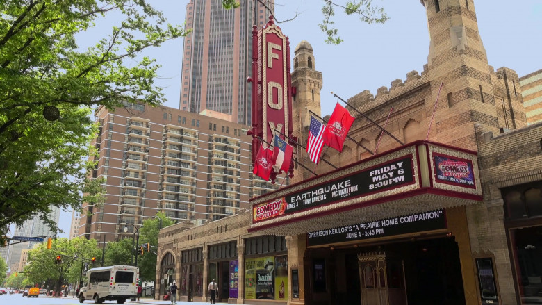 Fox Theatre (Theatre in Atlanta, Georgia) in Dad Stop Embarrassing Me! S01E01 #BlackPeopleDontGoToTherapy (2021)