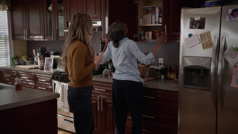 Frigidaire Refrigerator in Manifest S03E04 Tailspin (2021)