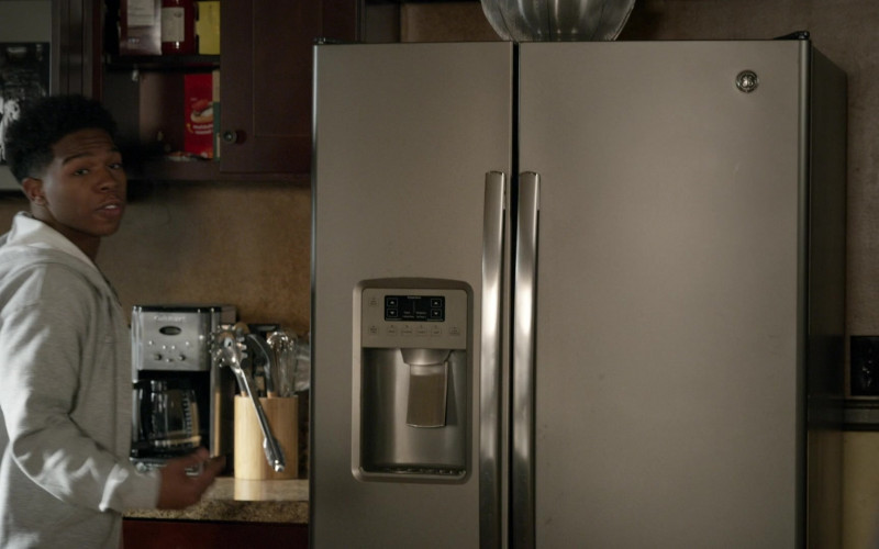 GE Refrigerator in S.W.A.T. S04E13 Sins of the Fathers (2021)