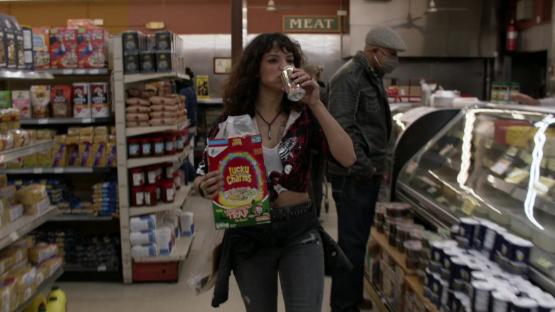 General Mills Lucky Charms Cereal in Shameless S11E11 The Fickle Lady is Calling it Quits (2021)