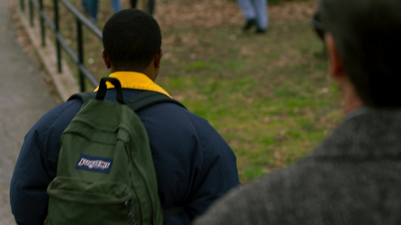 JanSport Green Backpack in City on a Hill S02E03 (1)