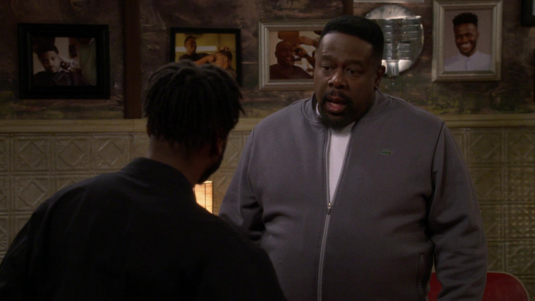Lacoste Bomber Jacket of Cedric the Entertainer as Calvin in The Neighborhood S03E14 Welcome to the Hero (2021)