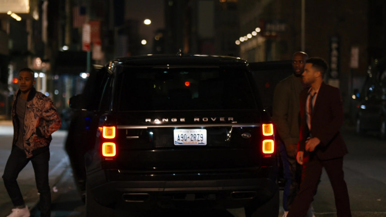 Land Rover Range Rover Vogue Car in Law & Order Organized Crime S01E03 (2)