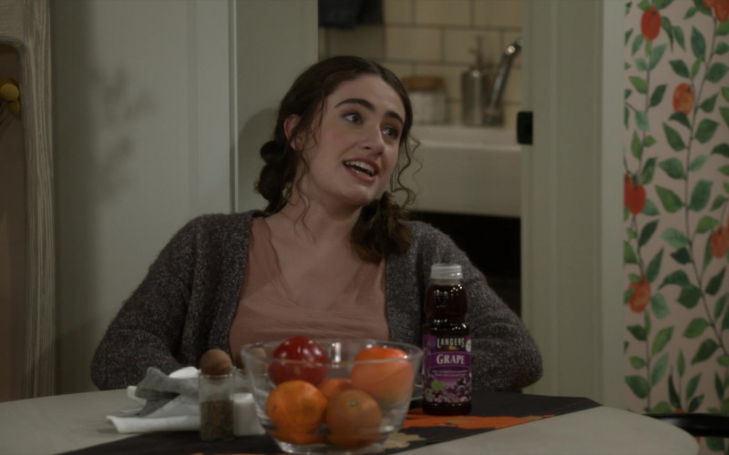 Langers Grape Juice Enjoyed by Rachel Sennott as Jackie Raines in Call Your Mother S01E09 One Bad Mother (2021)