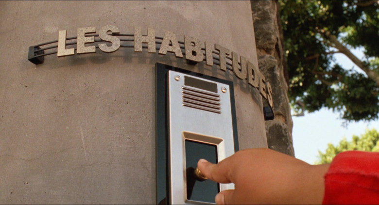 Les Habitudes Women's Clothing Store in D2 The Mighty Ducks (1)