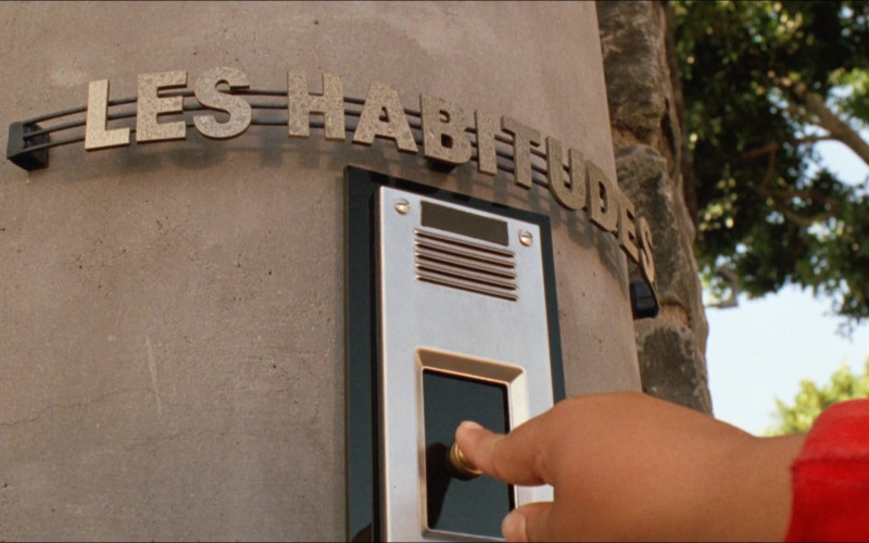 Les Habitudes Women’s Clothing Store in D2 The Mighty Ducks (1)