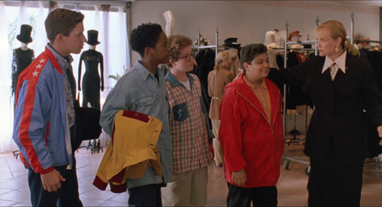 Les Habitudes Women's Clothing Store in D2 The Mighty Ducks (2)