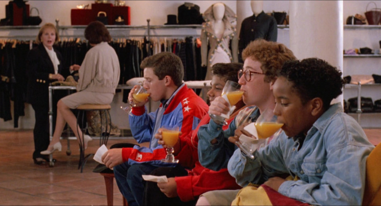 Les Habitudes Women's Clothing Store in D2 The Mighty Ducks (3)