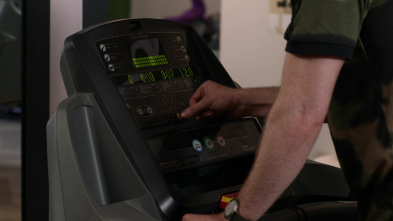 Matrix Fitness Treadmills in Shameless S11E11 (2)