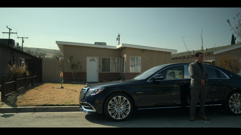 Mercedes-Maybach S-Class Car in Mayans M.C. S03E08 A Mixed-Up and Splendid Rescue (2021)