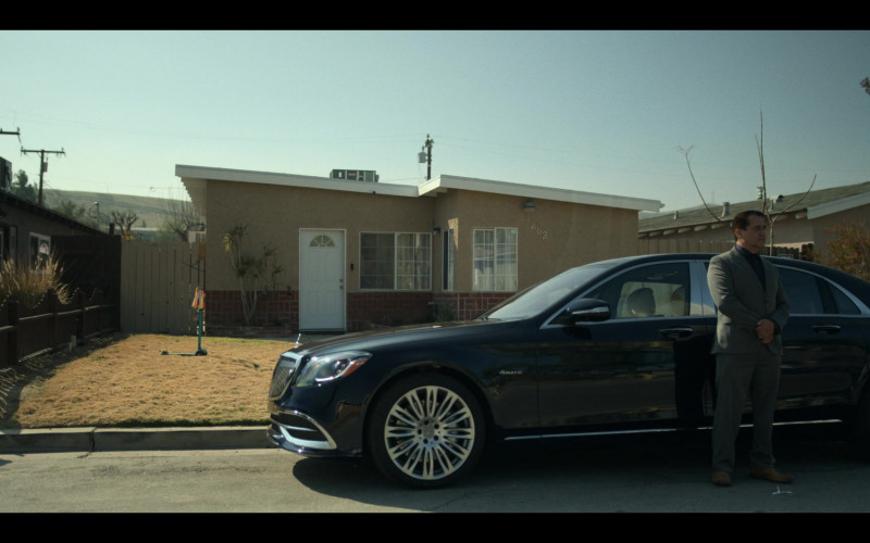 Mercedes-Maybach S-Class Car in Mayans M.C. S03E08 A Mixed-Up and Splendid Rescue (2021)