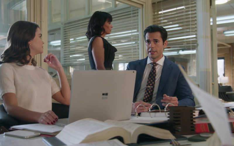 Microsoft Surface Laptops in Good Trouble S03E09 (1)