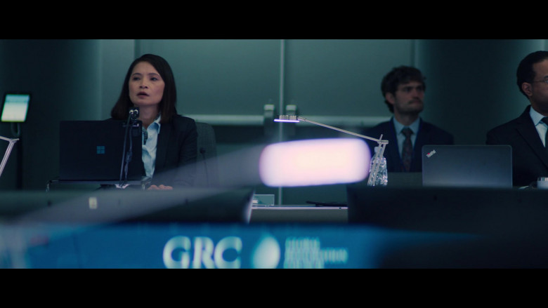 Microsoft Surface and Lenovo Thinkpad Laptops in The Falcon and the Winter Soldier S04E11 (2)