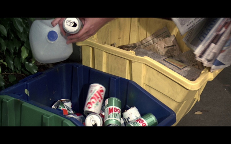 Mountain Dew, Gatorade and SLice Drink Cans in Cape Fear (1991)