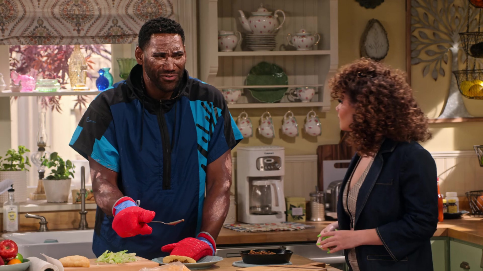 Nike Short Sleeved Training Jacket Of Anthony Alabi As Moz McKellan In