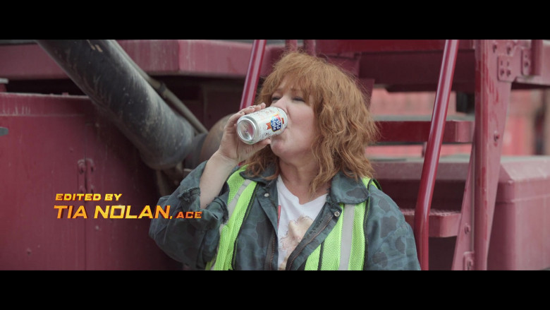 Old Style Beer Enjoyed by Melissa McCarthy as Lydia Berman in Thunder Force (1)