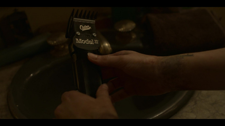 Oster Model 10 Hair Clipper in Mayans M.C. S03E05 Dark, Deep-Laid Plans (2021)