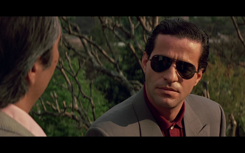 Ray-Ban Aviator Sunglasses in Clear and Present Danger (1994)