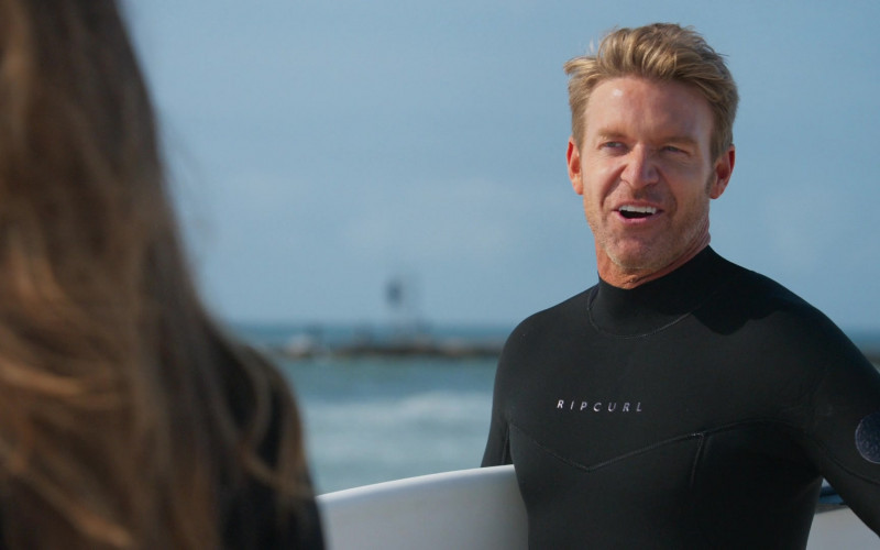 Rip Curl Surfing Sportswear Worn by Actor in Younger S07E04 (1)