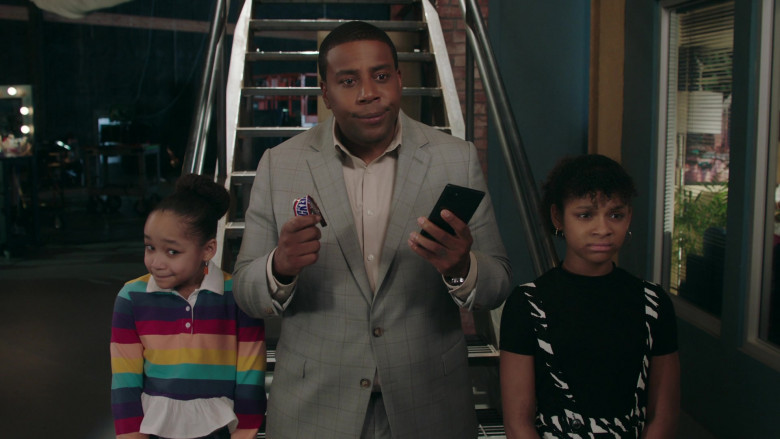 Snickers Chocolate Bar Enjoyed by Kenan Thompson as Kenan Williams in Kenan S01E09 Teacher's Strike (2021)