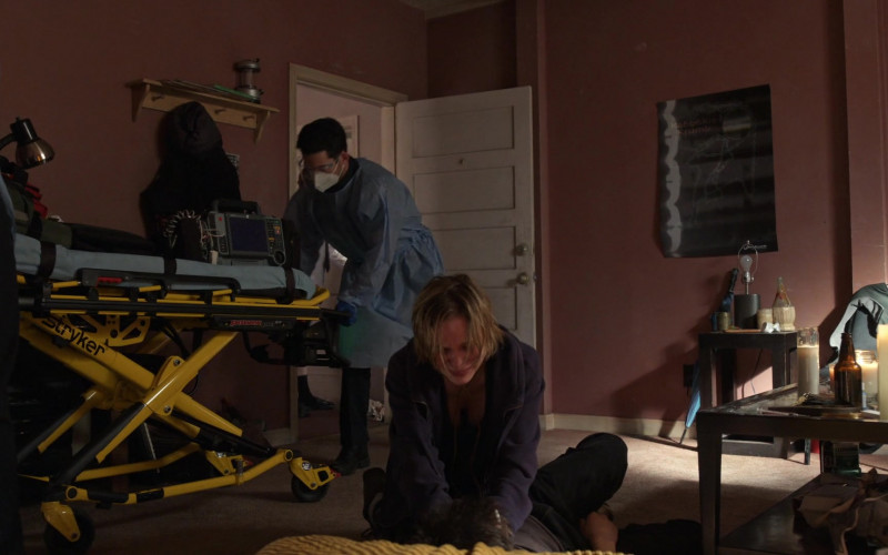Stryker Power PRO XT Powered Ambulance Cot in Station 19 S04E09 (1)