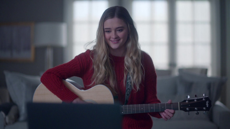 Taylor Guitar of Lizzy Greene as Sophie Dixon in A Million Little Things S03E11 Redefine (2021)