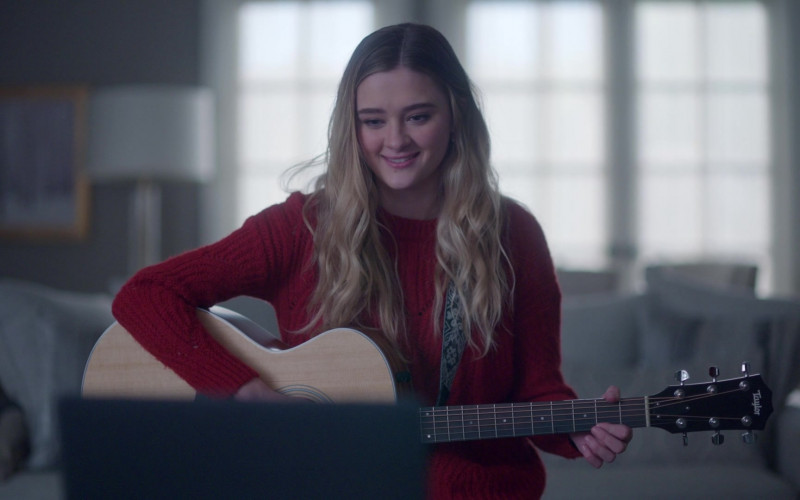 Taylor Guitar of Lizzy Greene as Sophie Dixon in A Million Little Things S03E11 Redefine (2021)