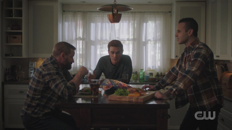 Tostitos Scoops Tortilla Chips in Riverdale S05E10 TV Show 2021 (1)
