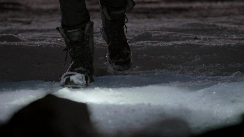Ugg Women's Boots of Tracy Spiridakos as Hailey Upton in Chicago P.D. S08E11 (2)