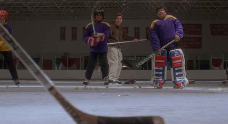 Vaughn Hockey Goalie Equipments in The Mighty Ducks 1992 (2)