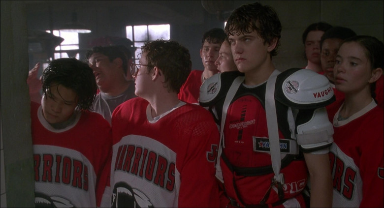 Vaughn Hockey Shoulder Pads in D3 The Mighty Ducks 1996 Movie (3)