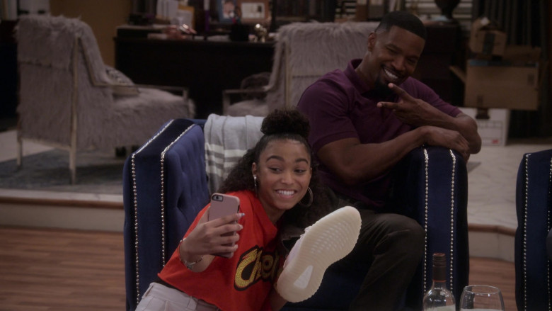 adidas Yeezy Boost 350 Sneakers of Jamie Foxx as Brian Dixon in Dad Stop Embarrassing Me! S01E03 Netflix TV Show (7)