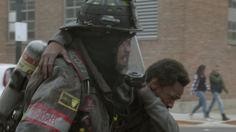 3M Scott SCBA & Breathing Air Products in Chicago Fire S09E14 TV Show (2)