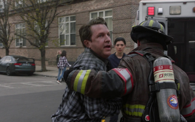 3M Scott SCBA & Breathing Air Products in Chicago Fire S09E14 TV Show (5)