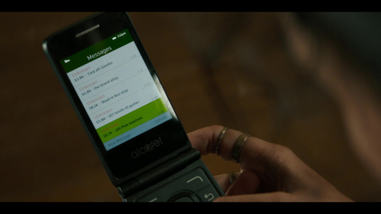 Alcatel Mobile Phone in Panic S01E05 (2)