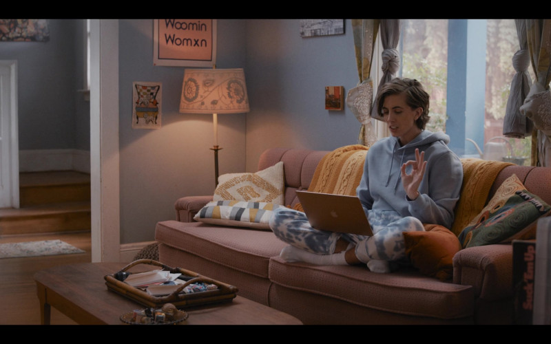 Apple MacBook Laptop Used by E.R. Fightmaster as Emily in Shrill S03E08 Move (2021)