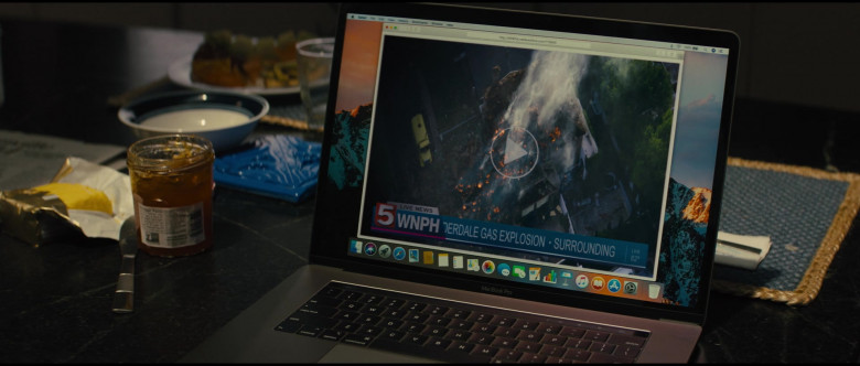 Apple MacBook Pro Laptop of Jake Weber as Owen Casserly in Those Who Wish Me Dead (3)