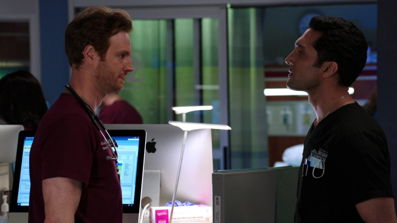 Apple iMac Computers Used by Doctors in the Hospital in Chicago Med S06E13 TV Show 2021 (6)