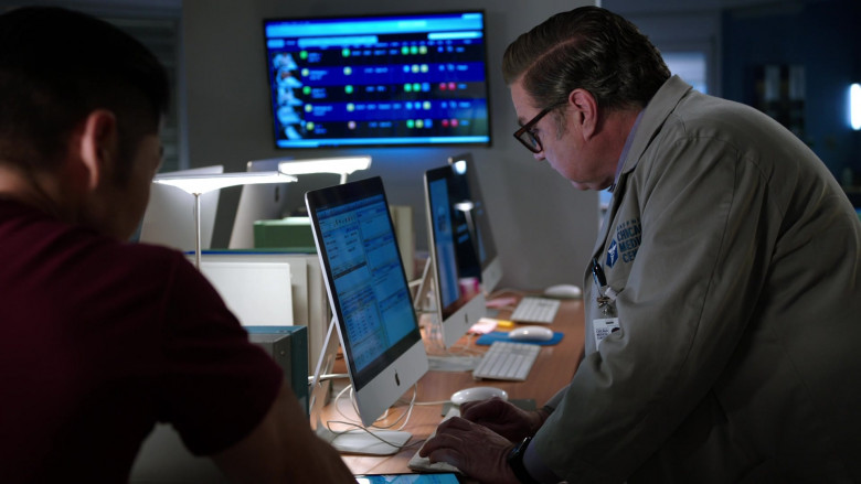 Apple iMac Computers Used by Doctors in the Hospital in Chicago Med S06E13 TV Show 2021 (8)