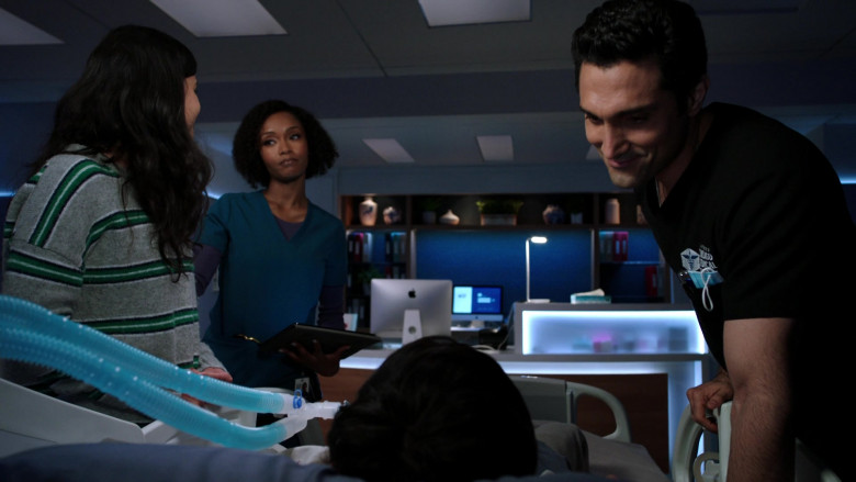 Apple iMac Computers in Chicago Med S06E15 (6)