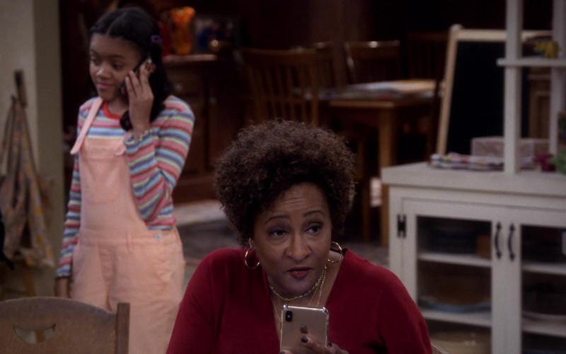Apple iPhone Smartphone Used by Wanda Sykes as Lucretia in The Upshaws S01E05 Ridin' Dirty (2021)