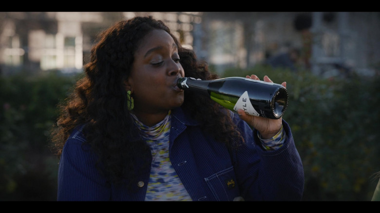 Argyle Sparkling Wine in Shrill S03E08 TV Show 2021 (2)