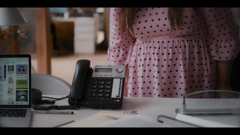 At&t Phone in Shrill S03E02 Will (2021)
