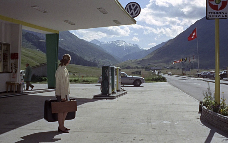 BP Touring Service Sign in Goldfinger (1964)