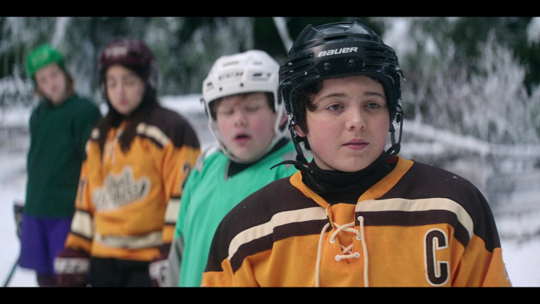Bauer Hockey Helmets in The Mighty Ducks Game Changers S01E07 (1)