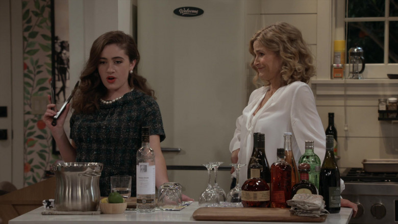 Blanton’s Single Barrel Bourbon Whiskey and A to Z Wine Bottle in Call Your Mother S01E12 The Raines Games (2021)