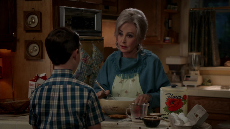 Borden Milk in Young Sheldon S04E18 The Wild and Woolly World of Nonlinear Dynamics (2021)