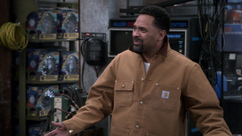 Carhartt Jacket of Mike Epps as Bennie Upshaw in The Upshaws S01E03 Joy Ride (1)