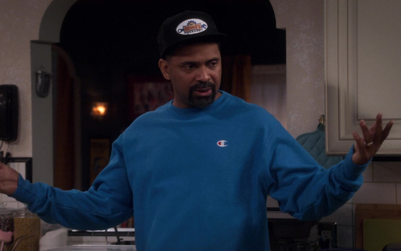 Champion Blue Sweatshirt of Mike Epps as Bennie Upshaw in The Upshaws S01E05 Ridin' Dirty (2021)
